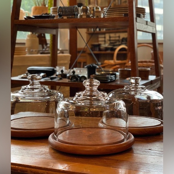 Vintage Teak Wood & Glass cheese dome - Picture 2 of 9